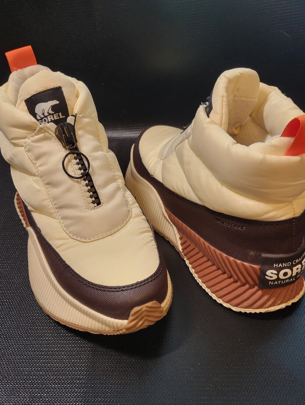 Sorel Out N About III Puffy Zip Boot Women's 7.5 Beige Waterproof Ankle Chelsea